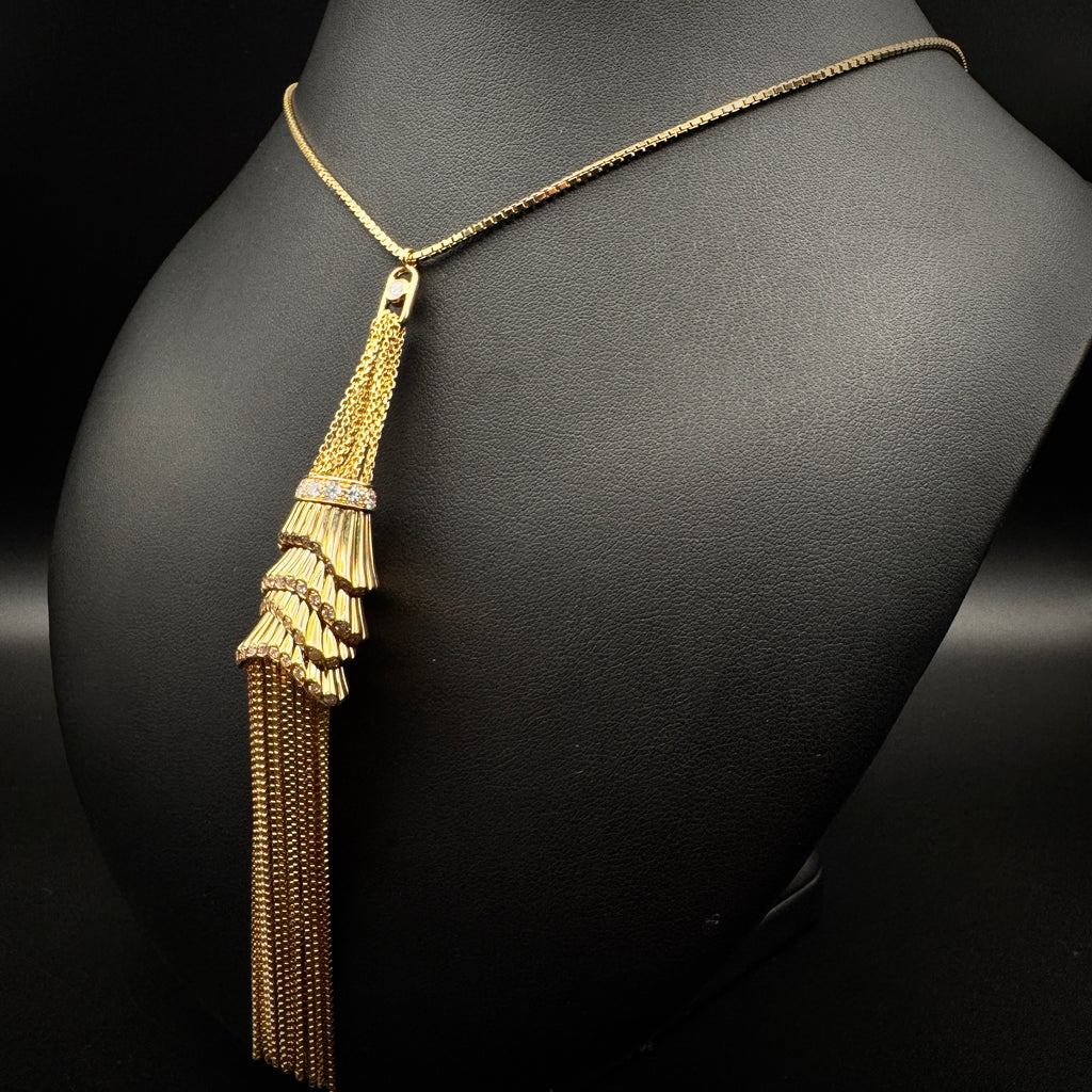 Boucheron "Frou Frou" Tassel Diamonds Gold Necklace