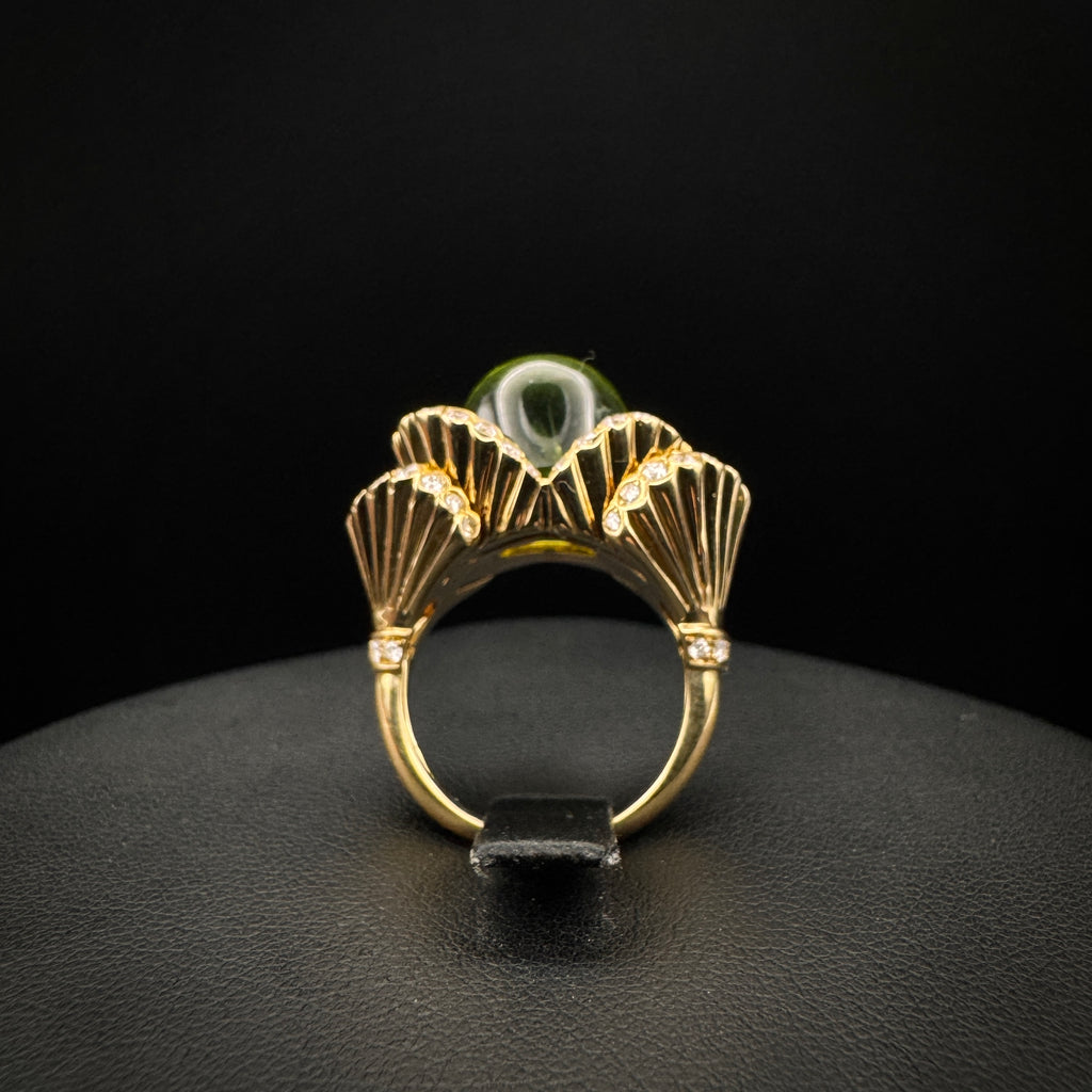 Boucheron "Frou Frou" Peridot & Diamonds Gold Ring