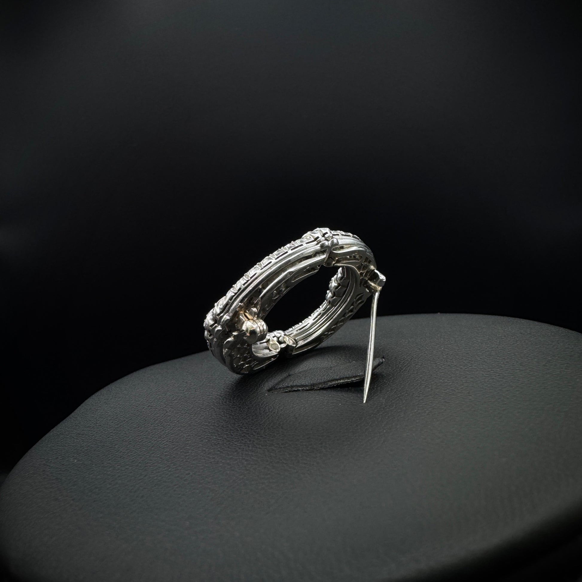 Art Deco "Arrows" Platinum Diamonds Double Clip Brooch