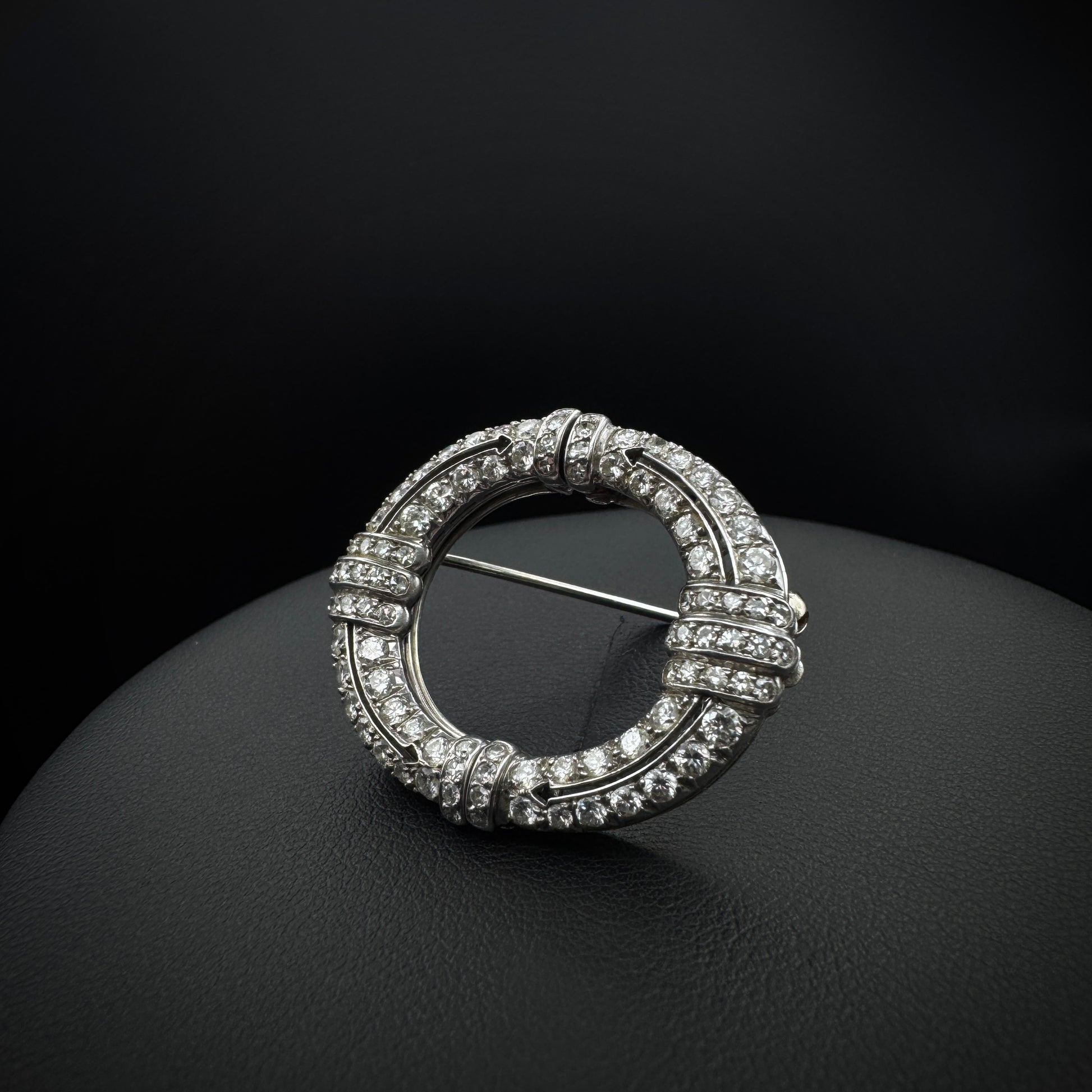 Art Deco "Arrows" Platinum Diamonds Double Clip Brooch