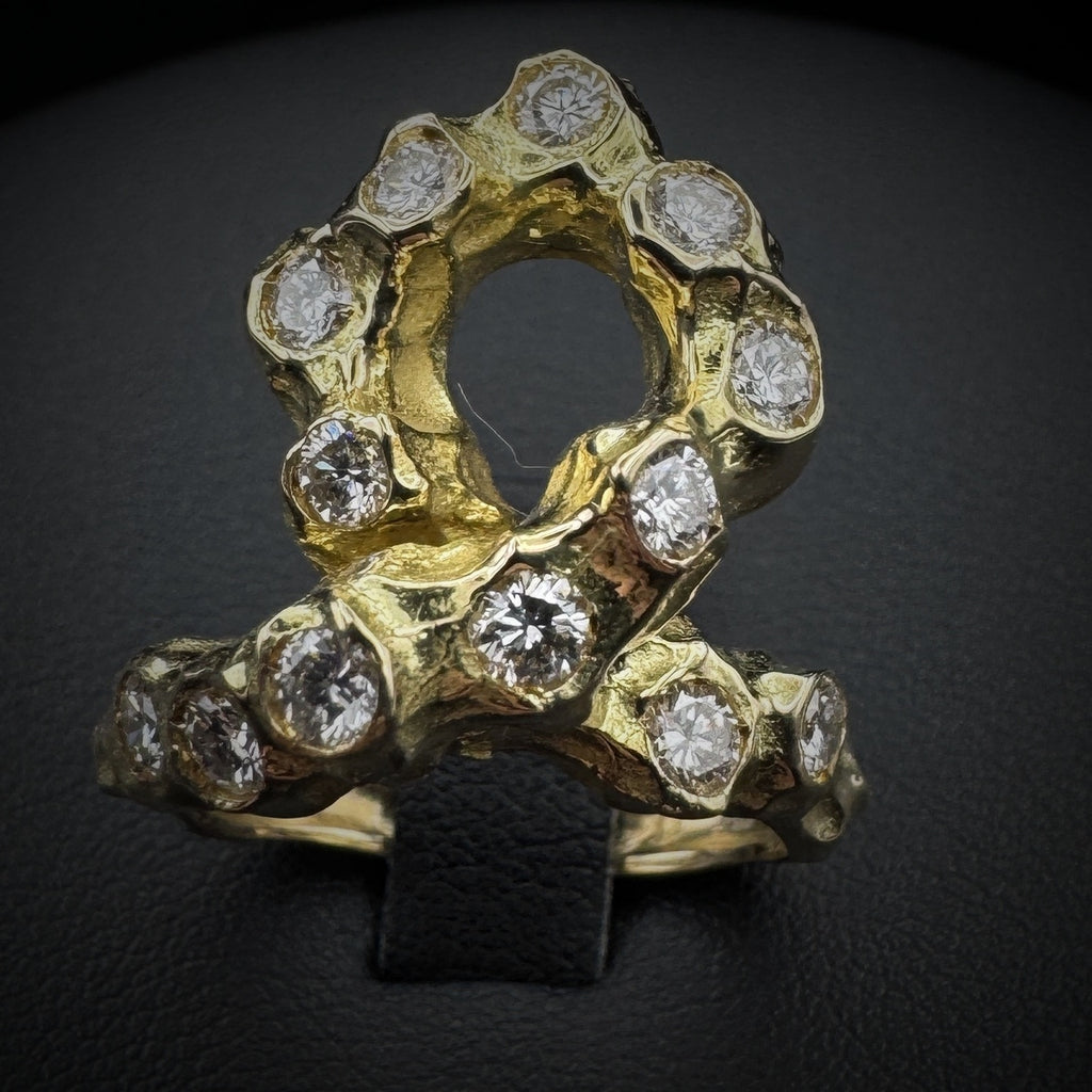 Boucheron 1970s "Circle" Diamonds Ring