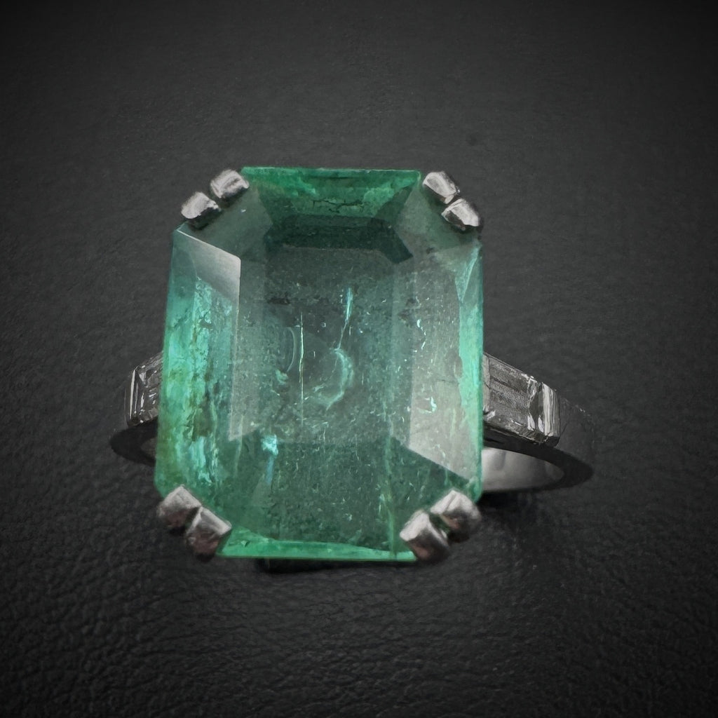 Art Deco Emerald Platinum Ring