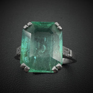 Art Deco Emerald Platinum Ring