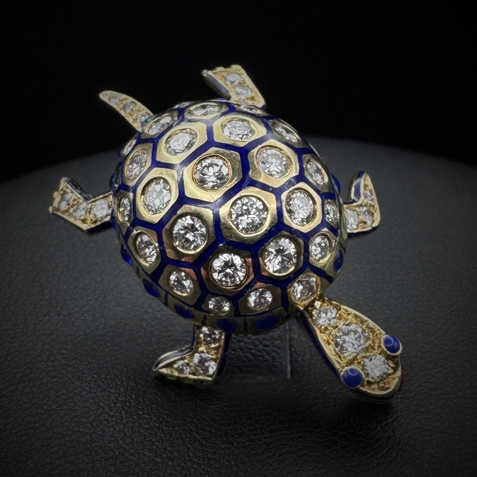 Vintage "Turtle" Enamel & Diamonds Gold Brooch