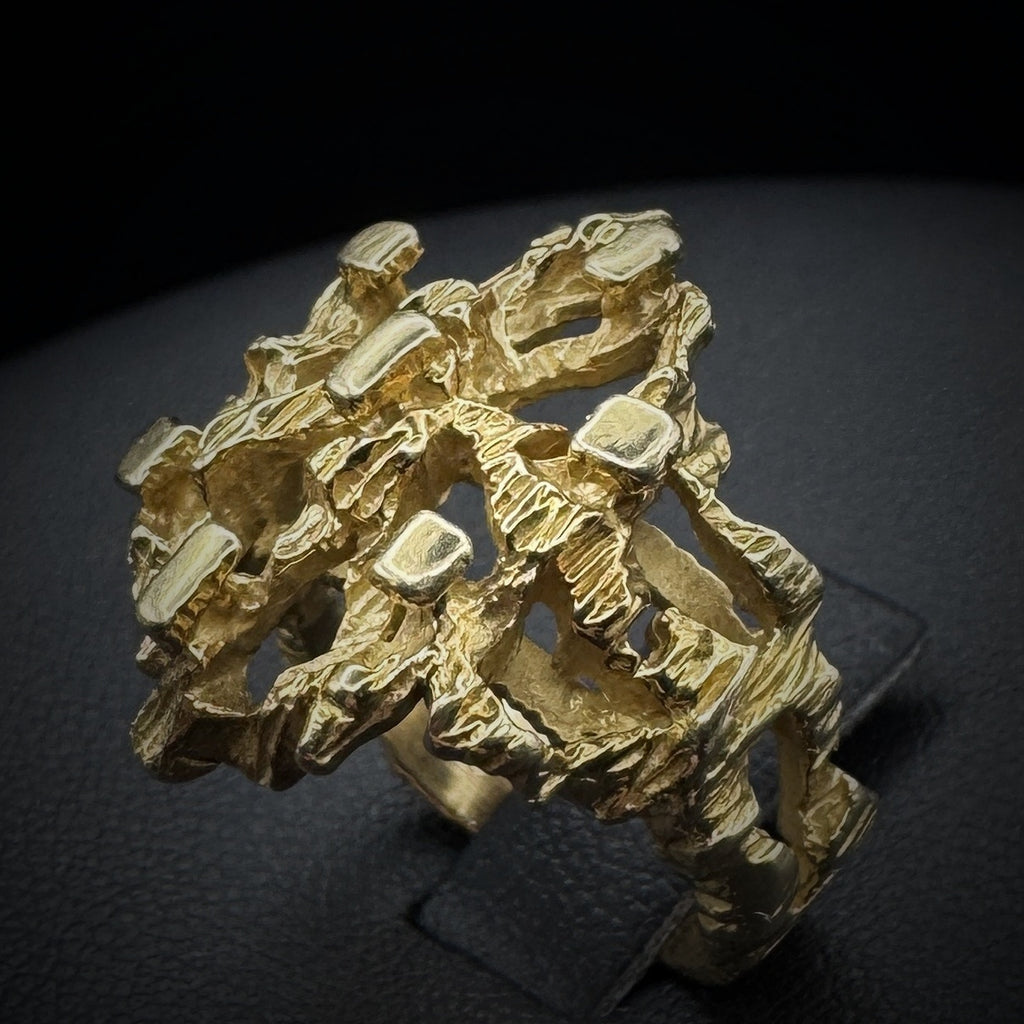 Gübelin 1960s "Structured" Gold Ring
