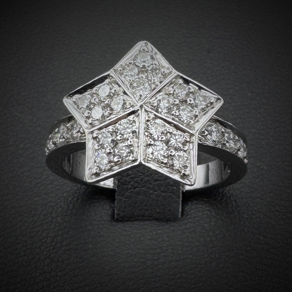 Fred "Star" Diamonds White Gold Ring