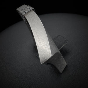 Vintage "Sculptural" Diamonds Gold Ring