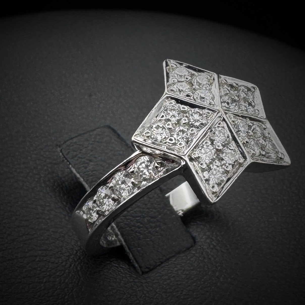 Fred "Star" Diamonds White Gold Ring