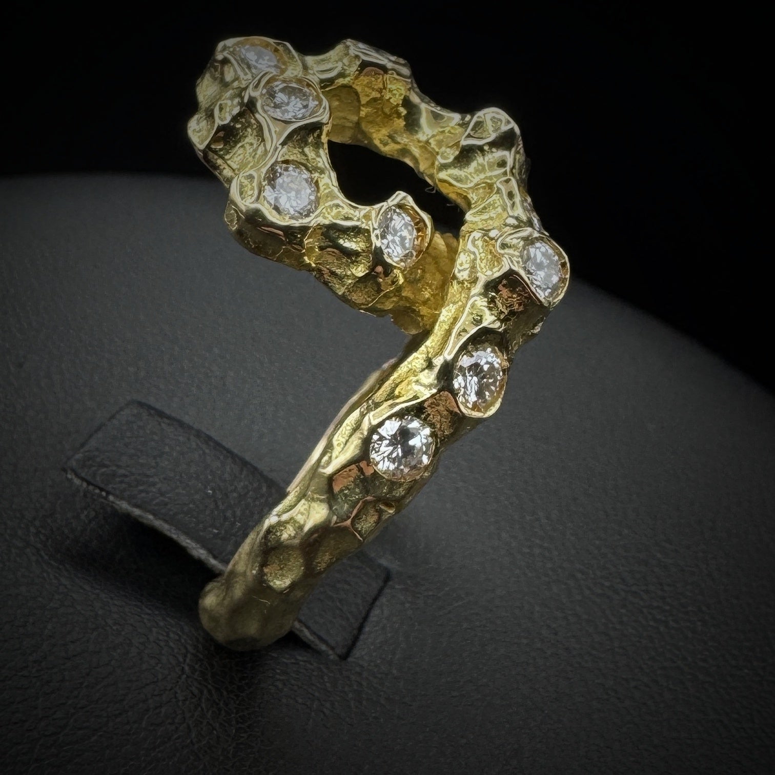 Boucheron 1970s "Circle" Diamonds Ring