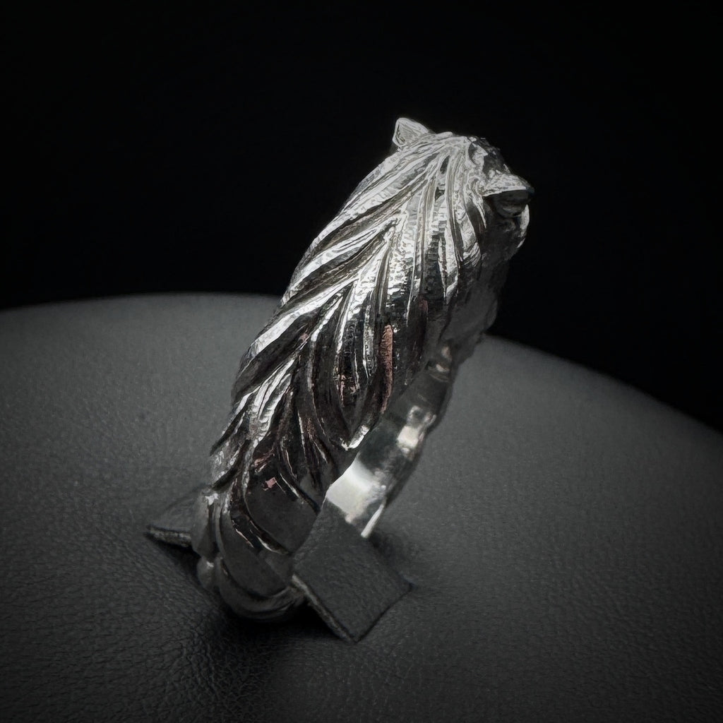 Vintage "Horse" White Gold Ring