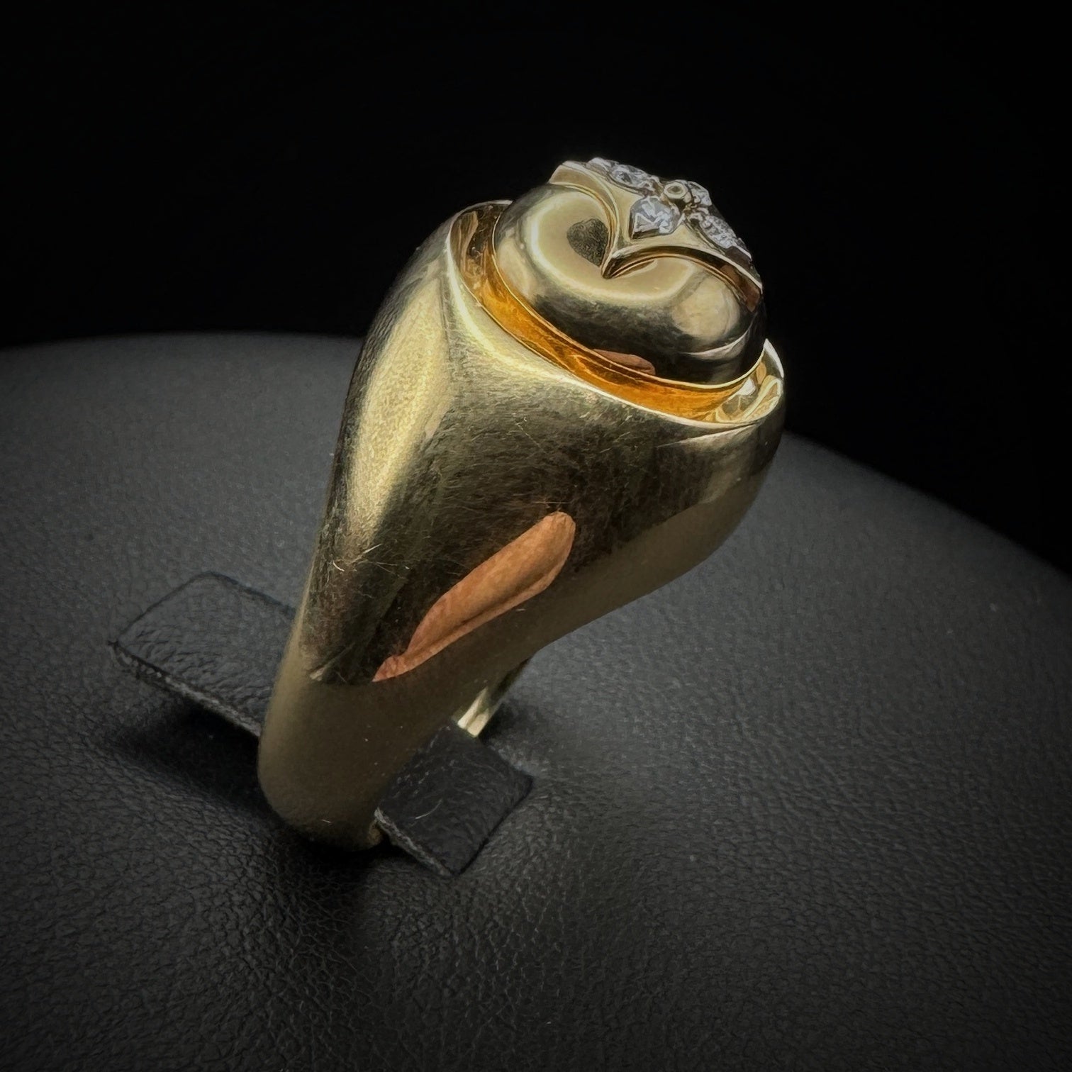 Louis Vuitton "Signet" Diamonds Gold Ring