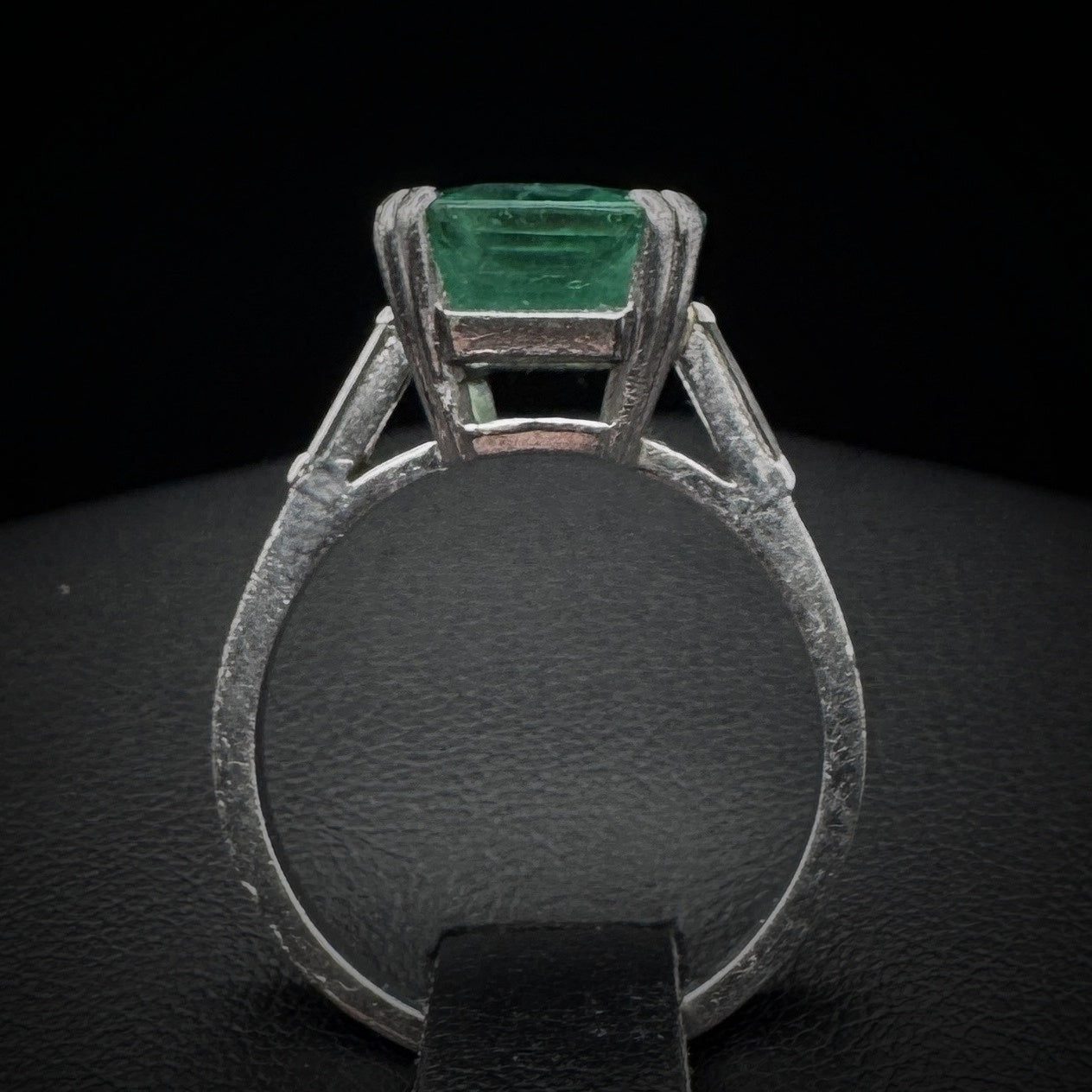 Art Deco Emerald Platinum Ring
