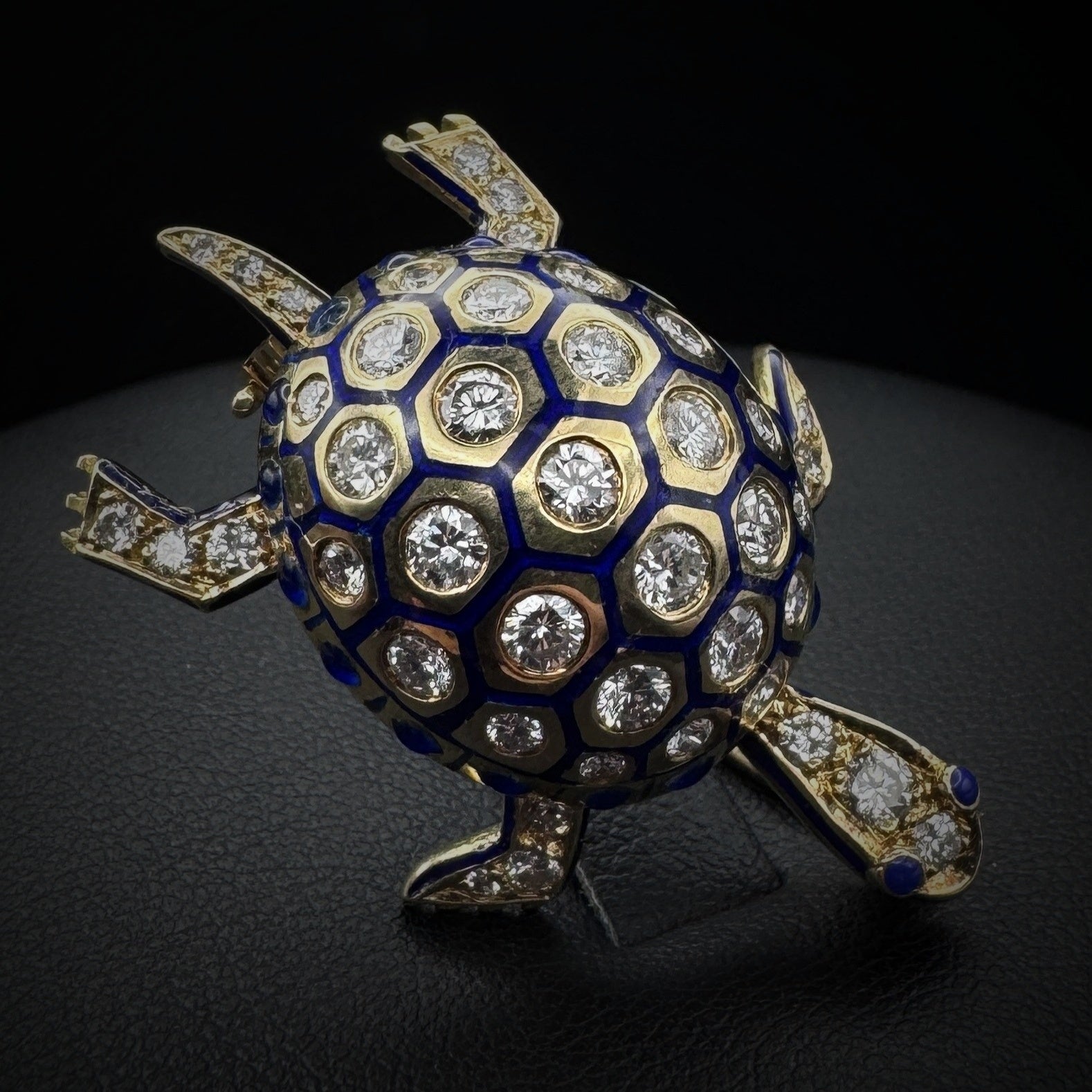Vintage "Turtle" Enamel & Diamonds Gold Brooch
