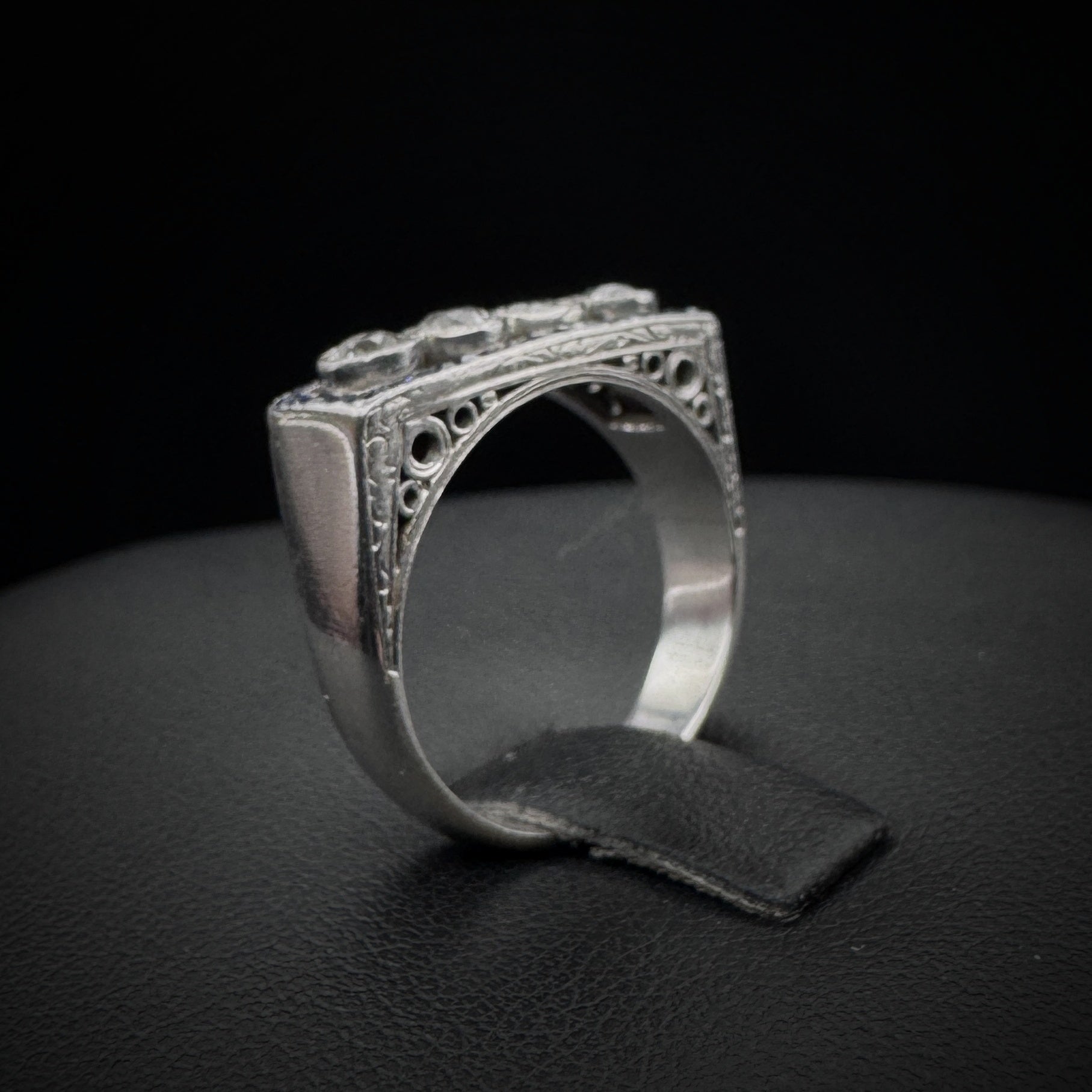 Art Deco "Bar" Sapphire & Diamonds Ring