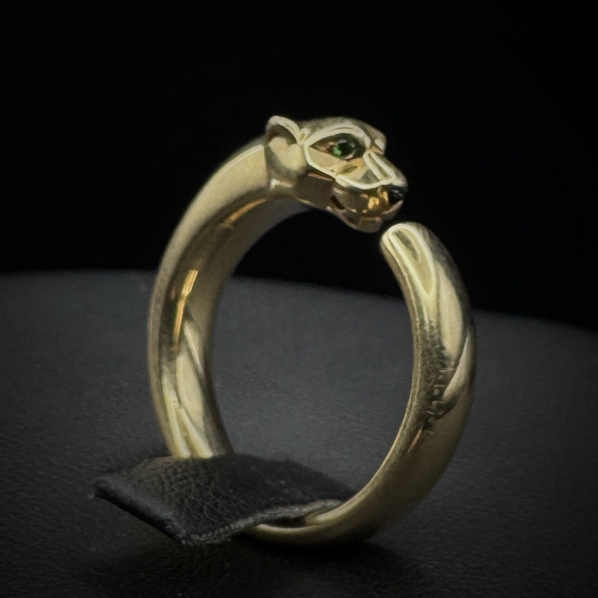 Cartier "Panthere" Tsavorite Gold Ring