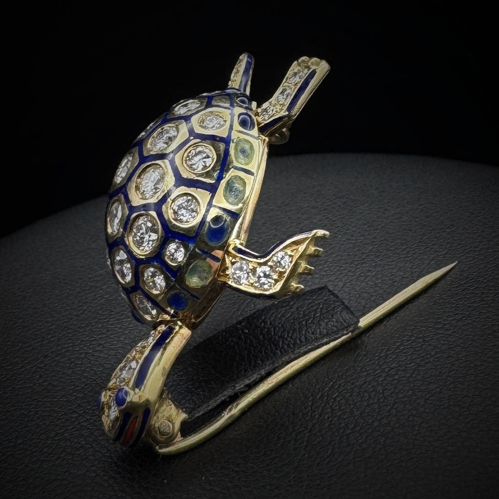 Vintage "Turtle" Enamel & Diamonds Gold Brooch