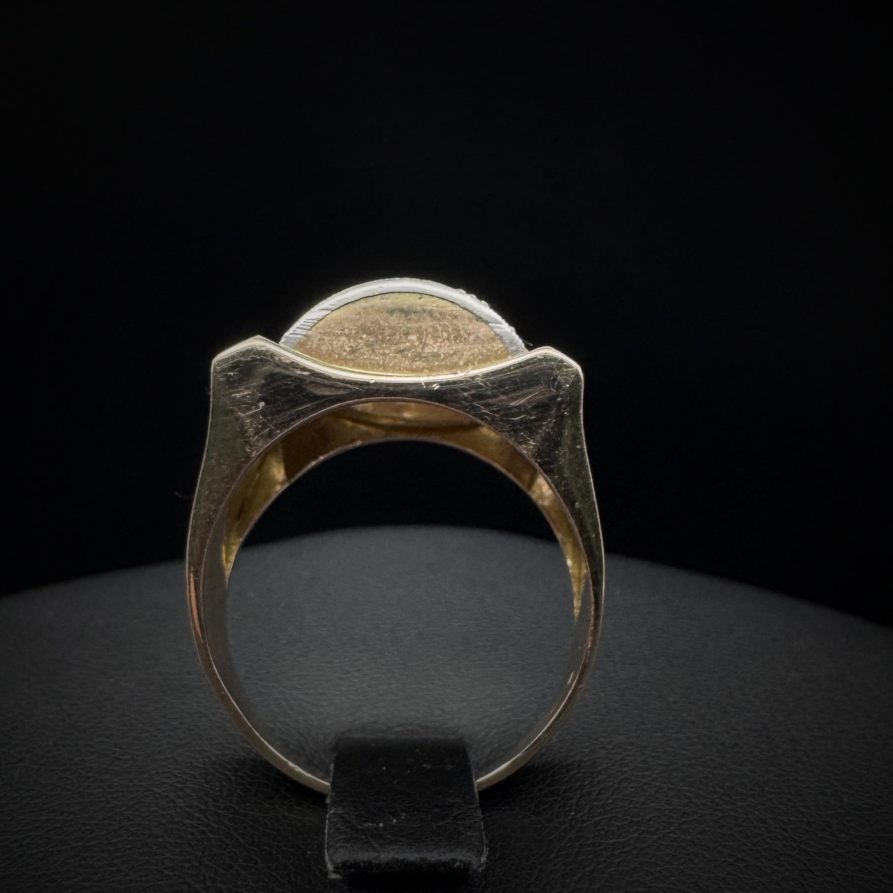 Retro Era Diamonds Gold Ring