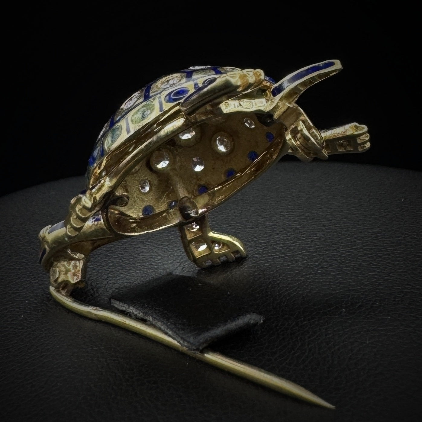 Vintage "Turtle" Enamel & Diamonds Gold Brooch