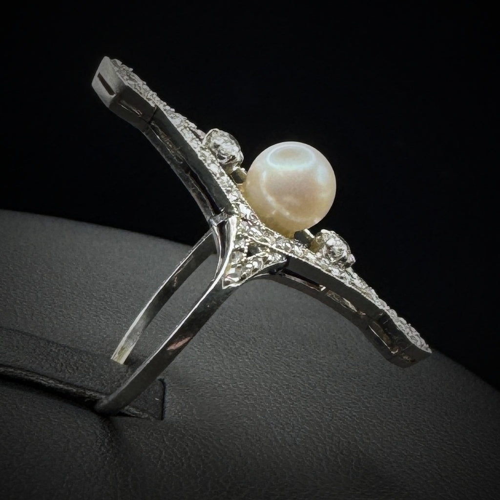 Art Deco Abstract Pearl & Diamonds RIng